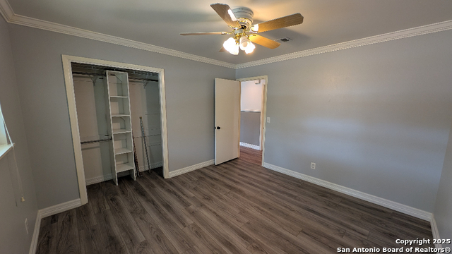 Image 17 of 33 For 838 Timber Dr