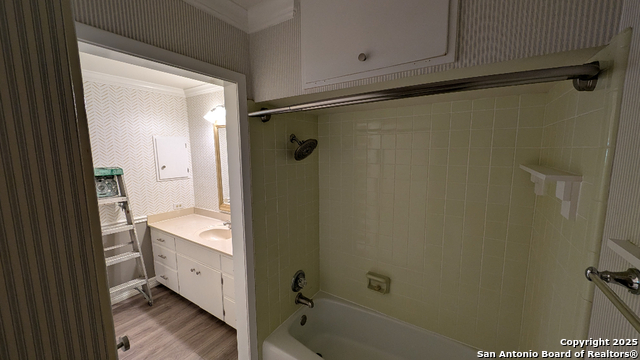 Image 21 of 33 For 838 Timber Dr