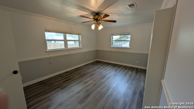 Image 25 of 33 For 838 Timber Dr