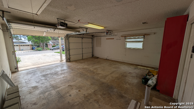 Image 32 of 33 For 838 Timber Dr