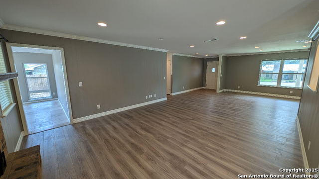 Image 6 of 33 For 838 Timber Dr
