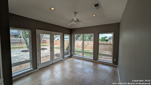 Image 7 of 33 For 838 Timber Dr