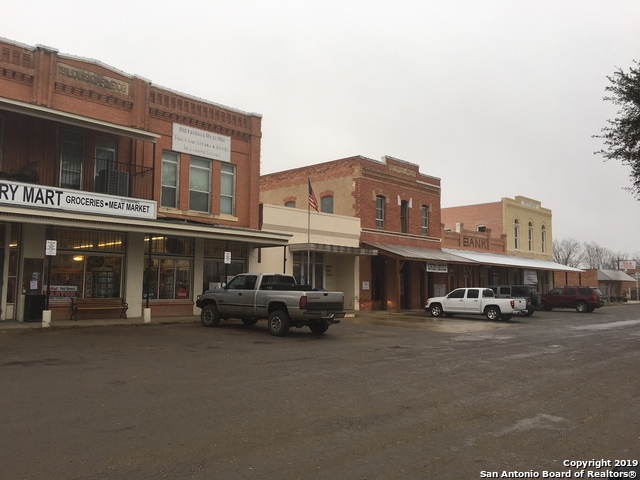 Listing photo id 9 for 7340 County Rd 525