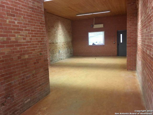 Listing photo id 13 for 7340 County Rd 525