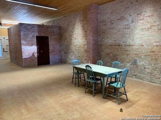 Listing photo id 0 for 7340 County Rd 525