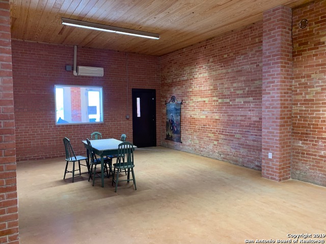 Listing photo id 2 for 7340 County Rd 525