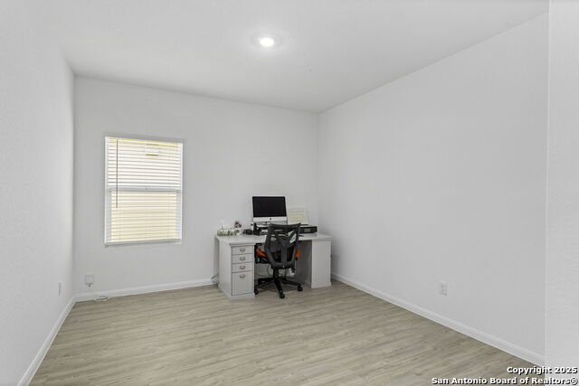 Image 21 of 26 For 6222 Grange Valley