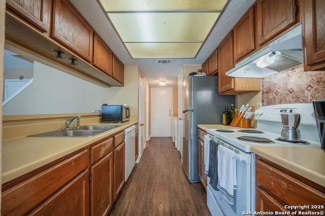 Image 7 of 26 For 9916 Ardash  