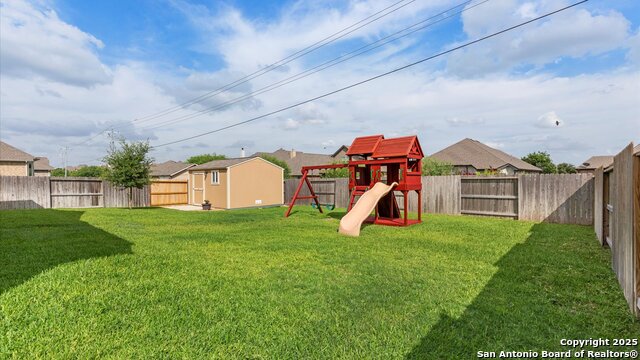 Image 34 of 38 For 478 Foxtail Valley