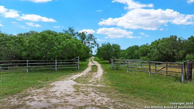 Image 22 of 35 For 6185 Cr 417  