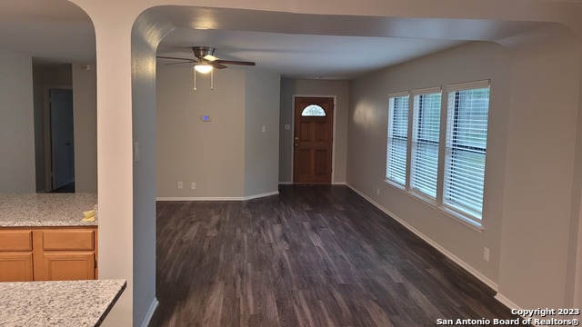 Listing photo id 2 for 13934 Boulder Oaks