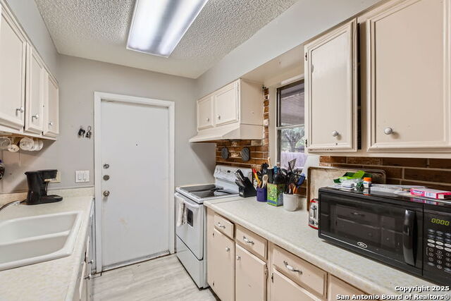 Image 11 of 29 For 1108 Colony  