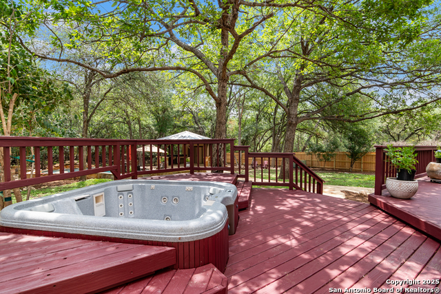 Listing photo id 23 for 13810 Port Blf S