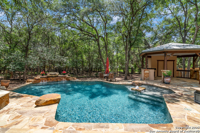 Listing photo id 27 for 13810 Port Blf S