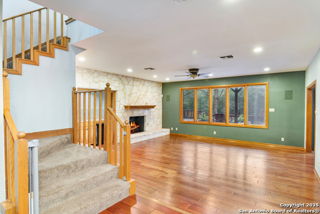 Listing photo id 1 for 13810 Port Blf S