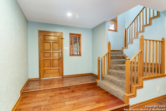 Listing photo id 2 for 13810 Port Blf S