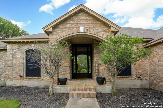 Image 2 of 30 For 424 Honey Oaks Ln