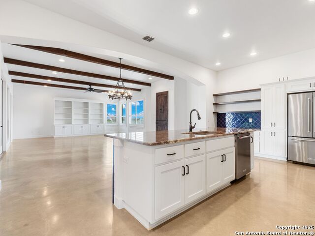 Image 15 of 39 For 766 Mission Heights