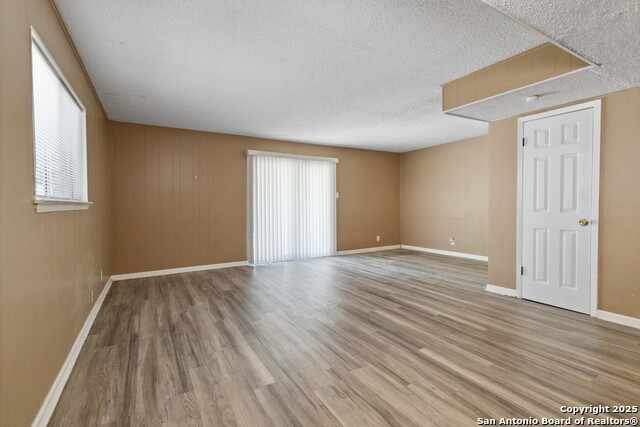 Image 3 of 26 For 510 W Byrd Blvd