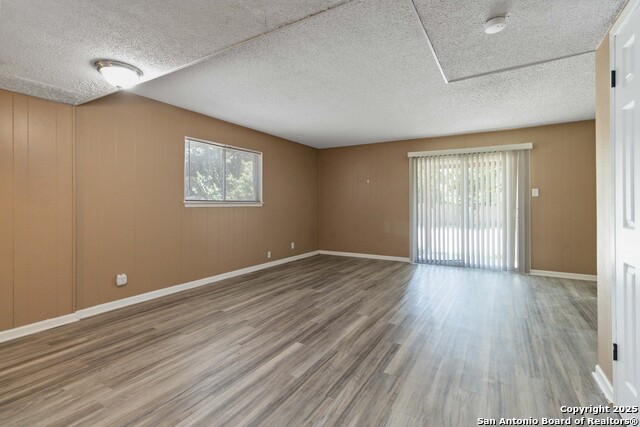 Image 9 of 26 For 510 W Byrd Blvd
