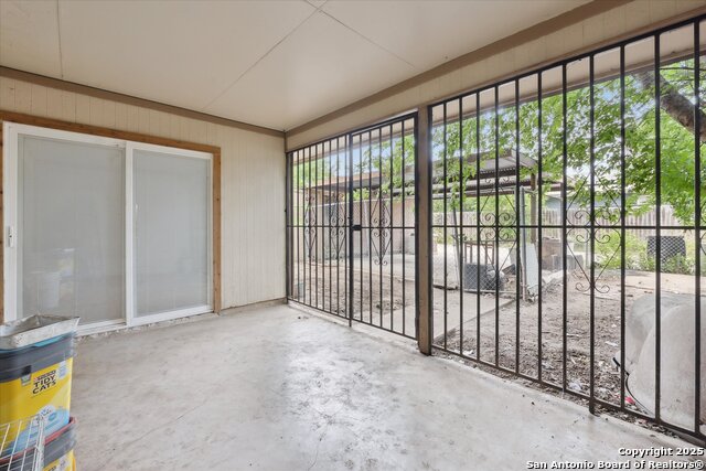 Image 13 of 14 For 6839 Neston Dr