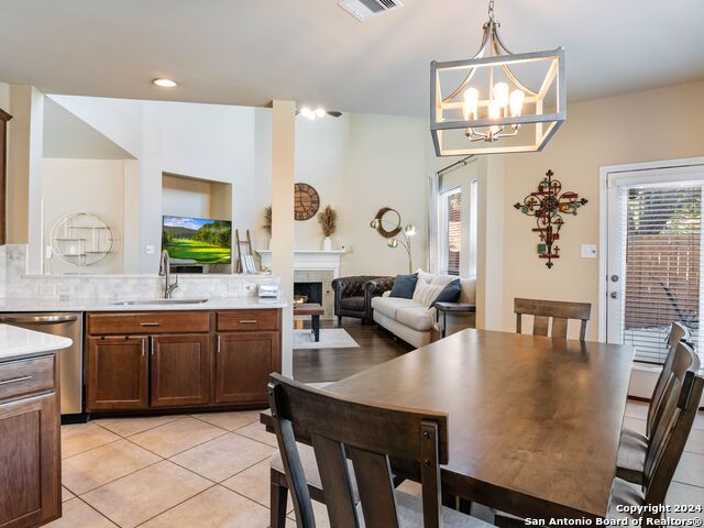 Image 14 of 25 For 8507 Sarasota Woods