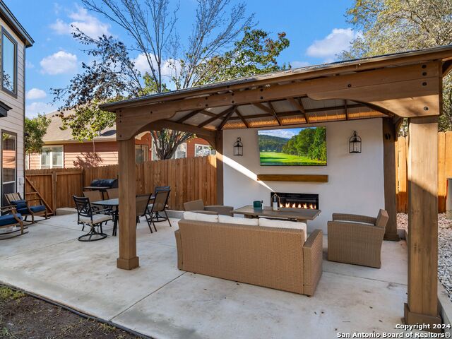 Image 2 of 25 For 8507 Sarasota Woods