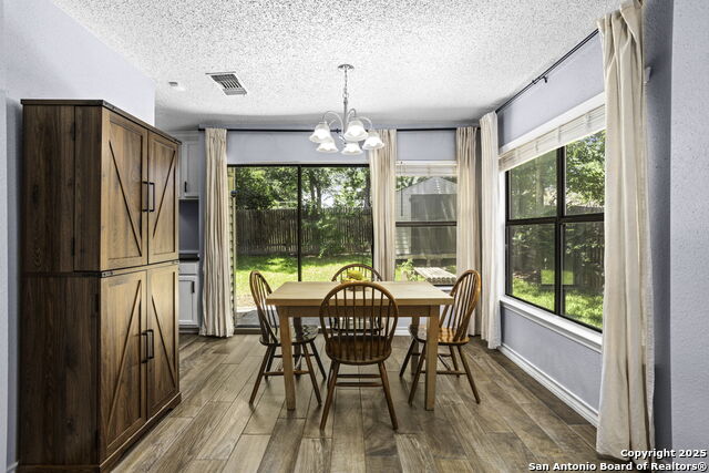 Image 10 of 28 For 9395 Village Lance