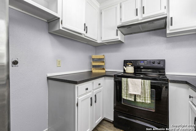 Image 14 of 28 For 9395 Village Lance