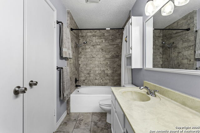 Image 18 of 28 For 9395 Village Lance