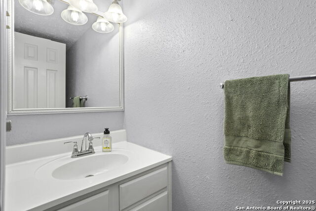 Image 20 of 28 For 9395 Village Lance
