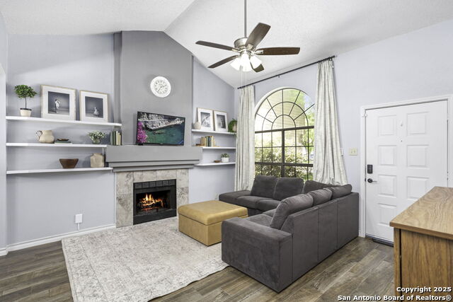 Image 4 of 28 For 9395 Village Lance