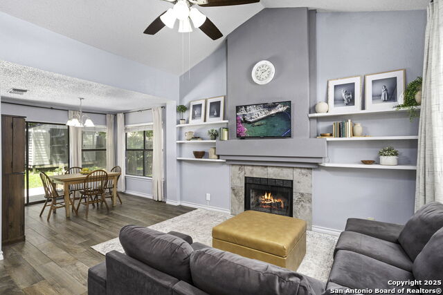 Image 7 of 28 For 9395 Village Lance