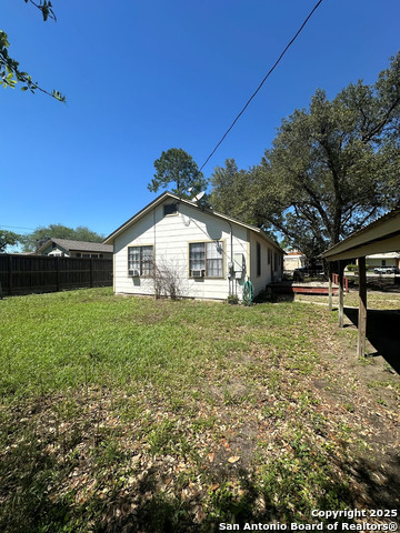 Image 17 of 18 For 207 Vance W