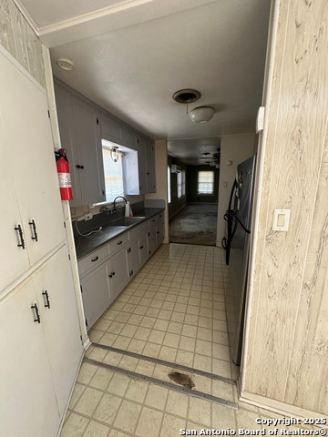 Image 6 of 18 For 207 Vance W