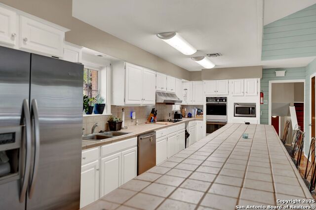 Listing photo id 12 for 101 Hidden Hollow