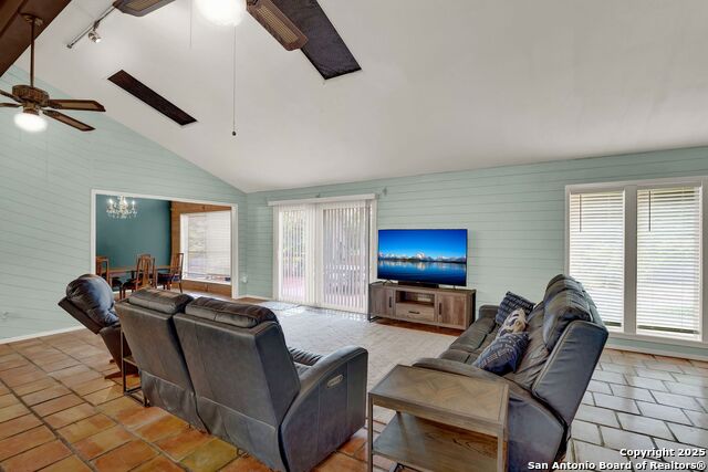 Listing photo id 20 for 101 Hidden Hollow
