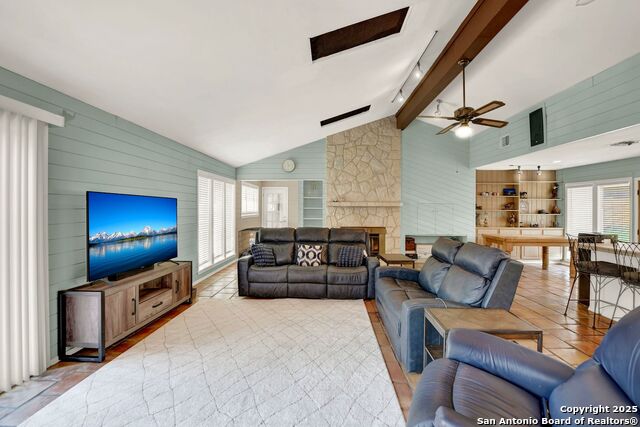 Listing photo id 21 for 101 Hidden Hollow