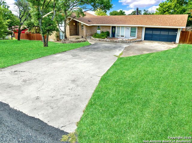 Listing photo id 2 for 101 Hidden Hollow