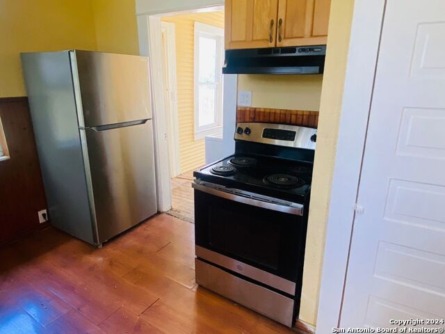 Listing photo id 4 for 1241 Santa Monica