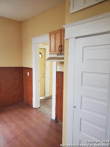 Listing photo id 6 for 1241 Santa Monica