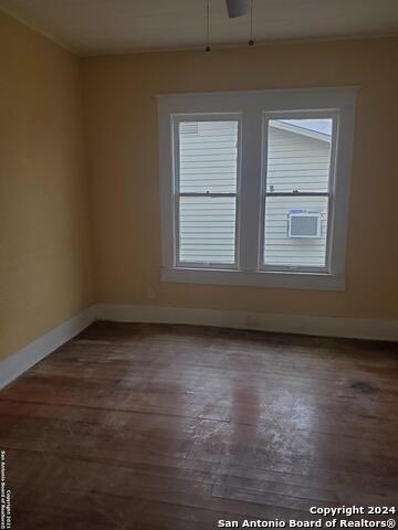 Listing photo id 7 for 1241 Santa Monica