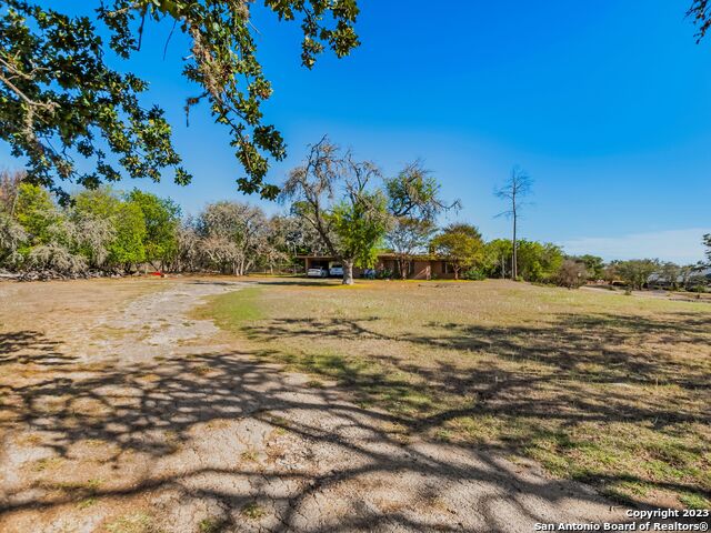 Listing photo id 17 for 10 Chaparral Hill Rd