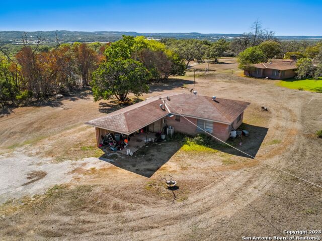 Listing photo id 2 for 10 Chaparral Hill Rd