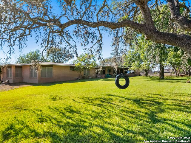 Image 14 of 30 For 10 Chaparral Hill Road