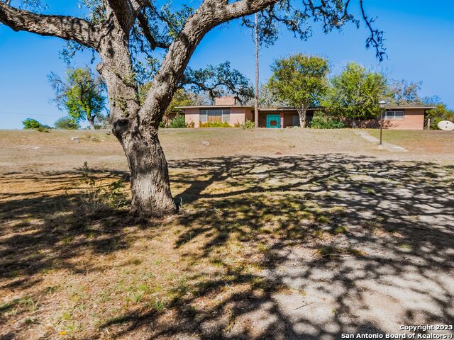 Image 27 of 30 For 10 Chaparral Hill Road