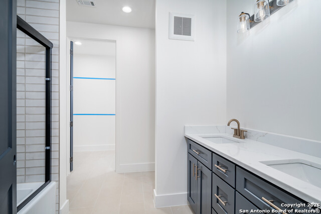 Image 21 of 23 For 10899 S Hausman Rd  103