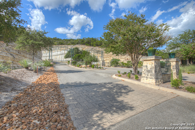 Image 44 of 45 For 338 Sheridan