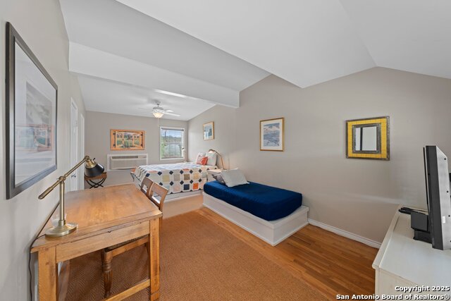 Listing photo id 19 for 1120 Highway 39