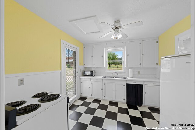 Listing photo id 31 for 1120 Highway 39